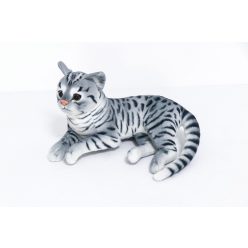 KATZE LIEGEND GRAU    32CM